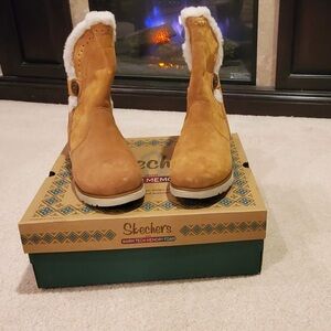 Skechers Water Repellant Boots